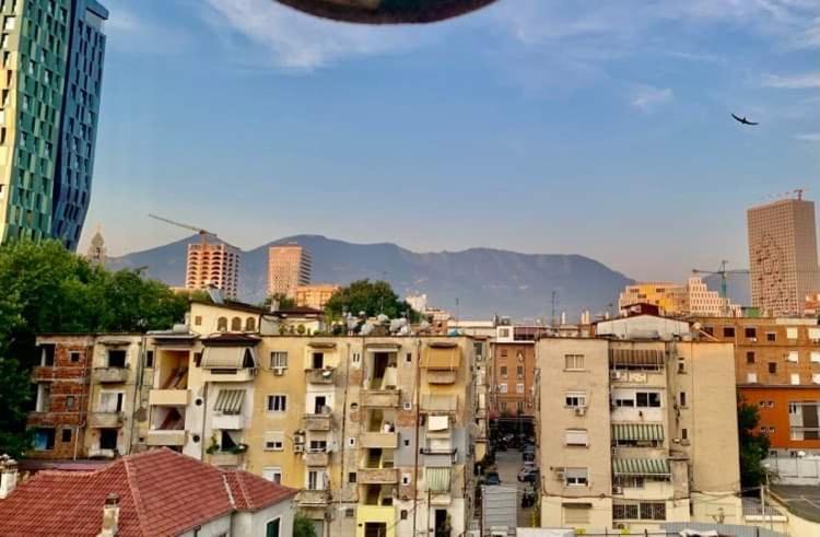 Cozyflat In The Middle Of Tirana Exterior foto